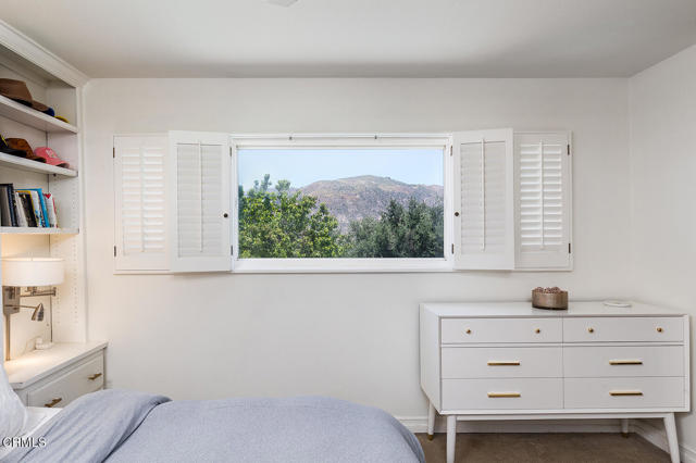 18845 Braemore Road, Porter Ranch CA: https://media.crmls.org/mediaz/1edca03d-134a-4f41-afc3-c72dc0f8128b.jpg