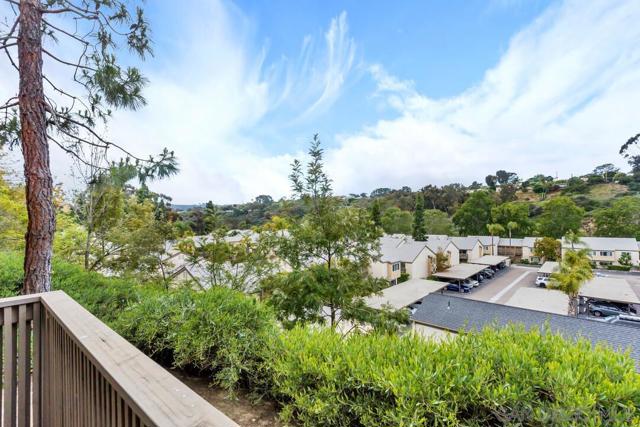 8640 Via Mallorca, La Jolla CA: https://media.crmls.org/mediaz/1edde3b0-e60a-466d-9678-43f20a93d786.jpg