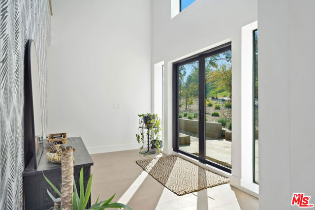 4756 Latigo Canyon Road, Malibu CA: https://media.crmls.org/mediaz/1eddfb49-a542-4014-b41d-104316771e05.jpg