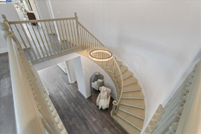 7259 Lembert Hills Dr, Dublin CA: https://media.crmls.org/mediaz/1edec65d-d9ee-4228-8d5d-2fded09a8a16.jpg