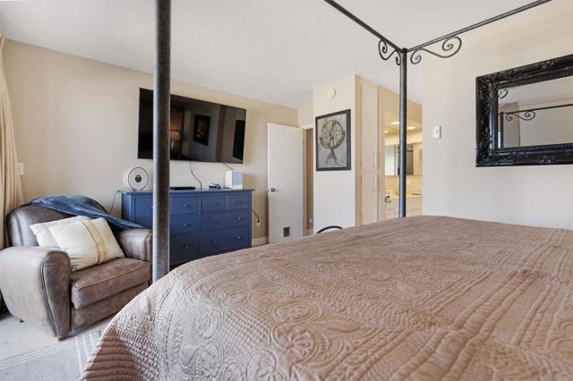 1502 Seacoast Drive, Imperial Beach CA: https://media.crmls.org/mediaz/1edf8198-a7ca-48bc-972c-f02e99208537.jpg