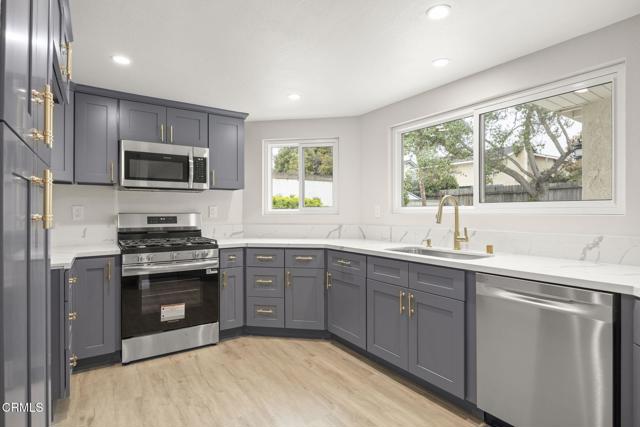 Detail Gallery Image 12 of 37 For 1714 Lookout Dr, Oxnard,  CA 93035 - 4 Beds | 2 Baths