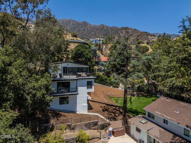 709 Wilson Court, Burbank CA: https://media.crmls.org/mediaz/1ee0eacd-a017-4db9-aa59-6db262092e72.jpg
