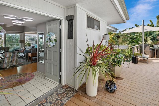 1694 Torrance St, San Diego CA: https://media.crmls.org/mediaz/1ee10e46-09f7-469c-b102-63d5014daba8.jpg