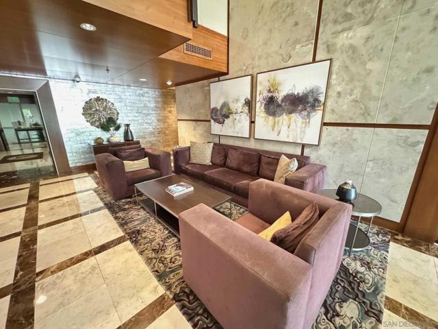 1205 Pacific Hwy, San Diego CA: https://media.crmls.org/mediaz/1ee19bd4-5a8f-4056-89a4-38c3da27a799.jpg