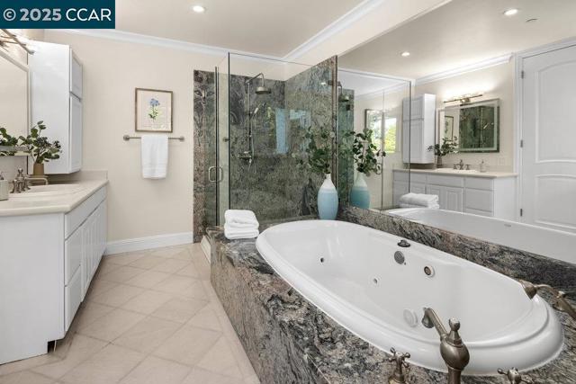 128 Oak Rd, Orinda CA: https://media.crmls.org/mediaz/1ee239fa-6a94-4adc-b951-b6dd1f2959fa.jpg