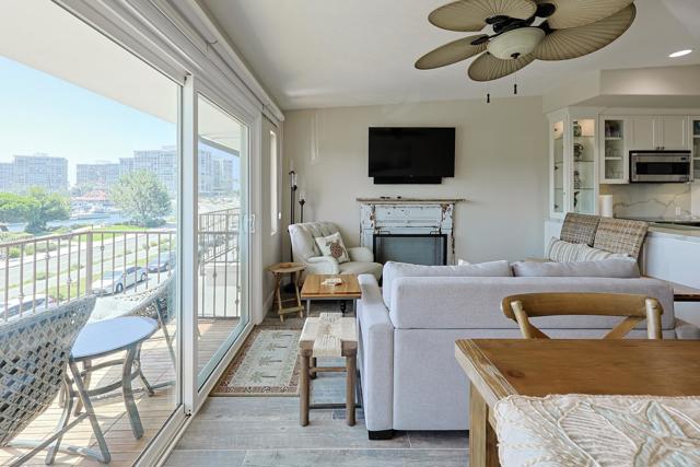 Detail Gallery Image 12 of 57 For 1609 Glorietta Bld, Coronado,  CA 92118 - 2 Beds | 2 Baths