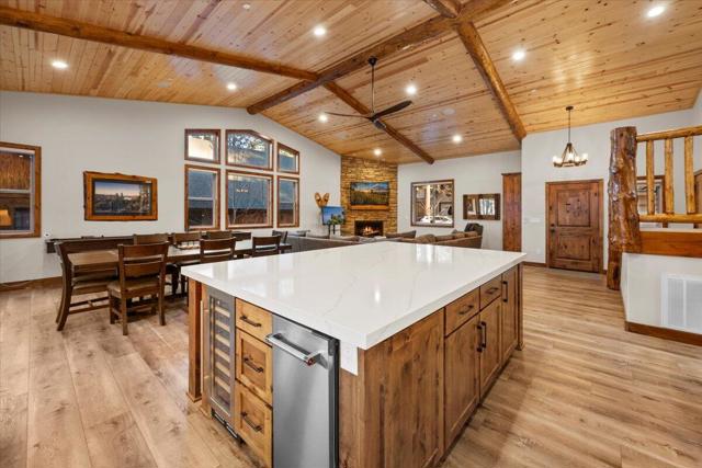 41562 Stone Bridge Road, Big Bear CA: https://media.crmls.org/mediaz/1ee3c894-b1da-4ba0-a19c-ac3498226444.jpg