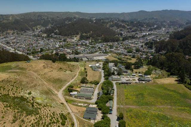 100 Shamrock Ranch Road, Pacifica CA: https://media.crmls.org/mediaz/1ee43160-9ed0-4e8f-9dc5-8063ceaae9ad.jpg
