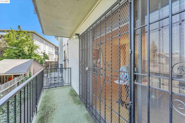 567 Oakland Ave, Oakland, California 94611, 1 Bedroom Bedrooms, ,1 BathroomBathrooms,Condominium,For Sale,Oakland Ave,41083171