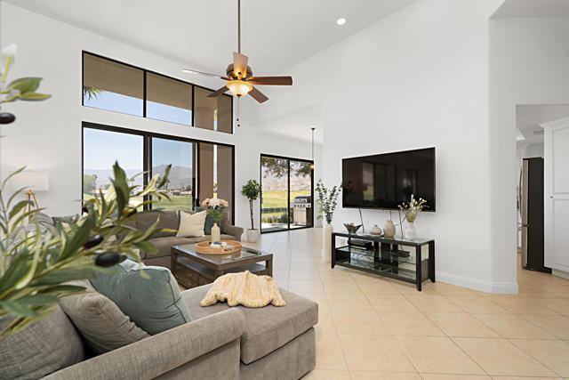 80471 Oak Tree, La Quinta CA: https://media.crmls.org/mediaz/1ee4acf9-41f3-4ac5-8d50-8e16cd9c7a0c.jpg