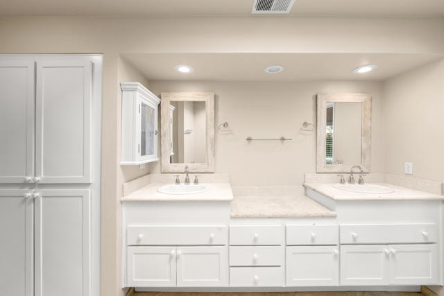 77739 Cape Verde Drive, Palm Desert CA: https://media.crmls.org/mediaz/1ee4f6cd-a416-4b51-8153-8aa213996c67.jpg