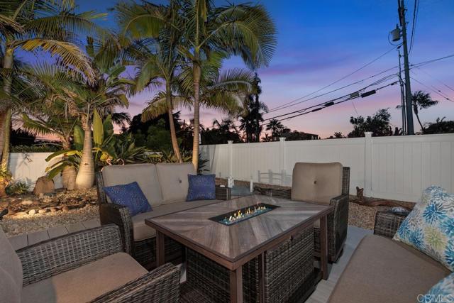773 Puebla Street, Encinitas CA: https://media.crmls.org/mediaz/1ee50c2d-6e98-425e-ad02-bb4eaa0b849a.jpg