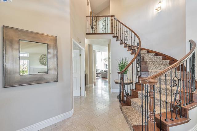 2460 Magnolia Way, Morgan Hill CA: https://media.crmls.org/mediaz/1ee53393-b588-4b52-844b-488b4388adf8.jpg