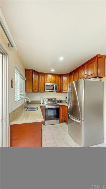166 N 1St, El Cajon CA: https://media.crmls.org/mediaz/1ee59587-3061-4d6d-b4da-faf04b511982.jpg