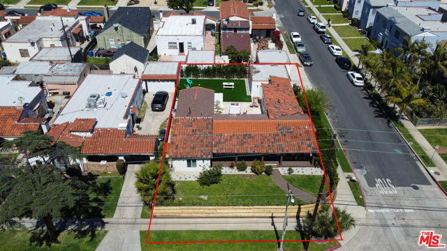 1037 W 83rd Street, Los Angeles CA: https://media.crmls.org/mediaz/1ee62d88-86f5-4ad3-b951-ae71c634508c.jpg