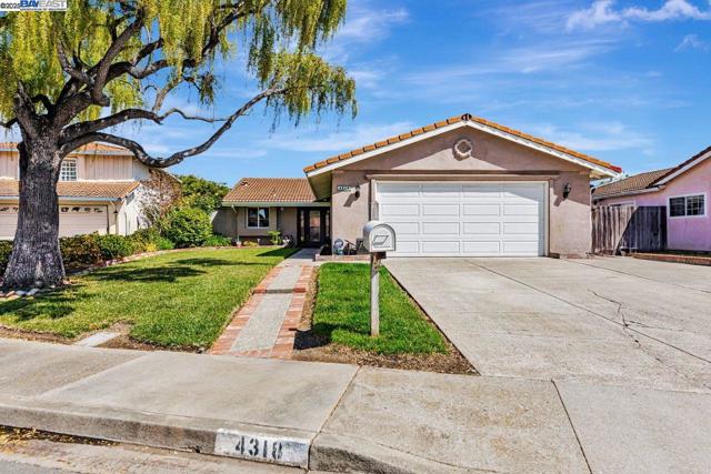4318 Ellen Way, Union City CA: https://media.crmls.org/mediaz/1ee63702-7b4a-490d-9b30-d48d4d96907a.jpg