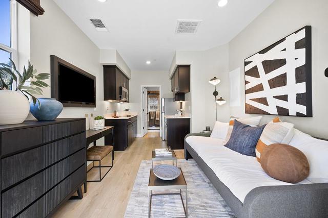 21061 Story Street, Castro Valley CA: https://media.crmls.org/mediaz/1ee762be-cbaf-41ac-99ae-4466f986a282.jpg