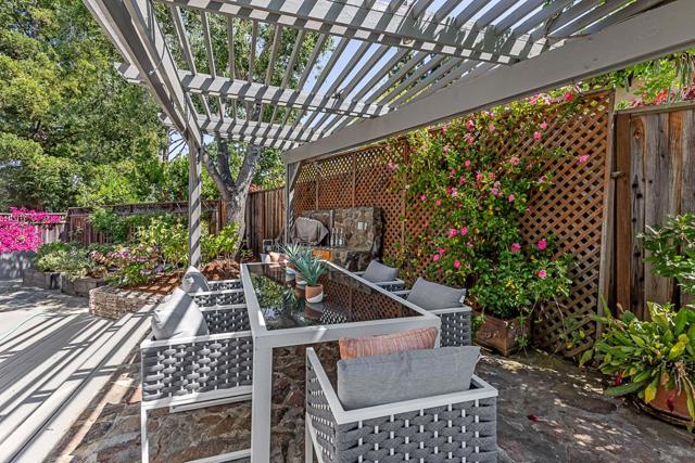 1231 Gronwall Lane, Los Altos CA: https://media.crmls.org/mediaz/1ee7825b-baed-4619-9c9f-75f5071420a5.jpg