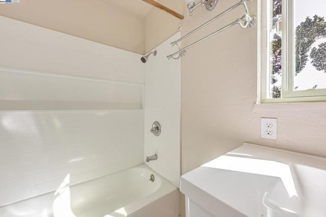 10745 Ridgeview Way, San Jose CA: https://media.crmls.org/mediaz/1ee7b44b-1d92-4f94-8cba-cd118850e5c5.jpg