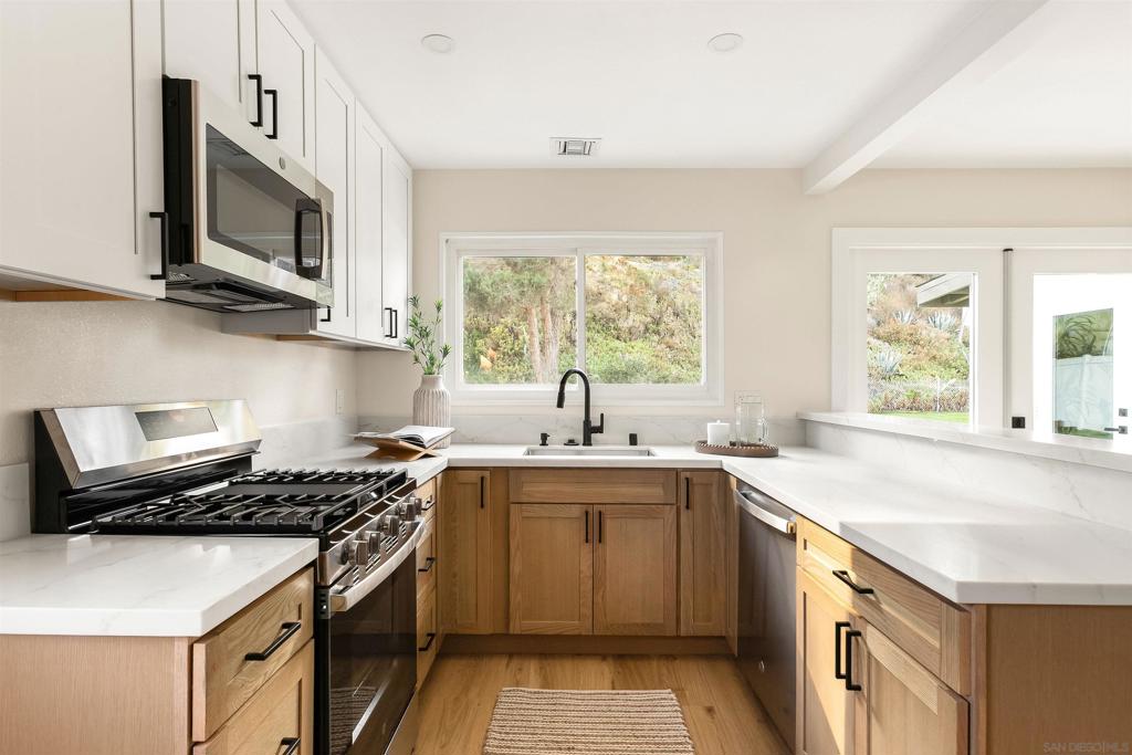 4750 Diane Ave - photo 9