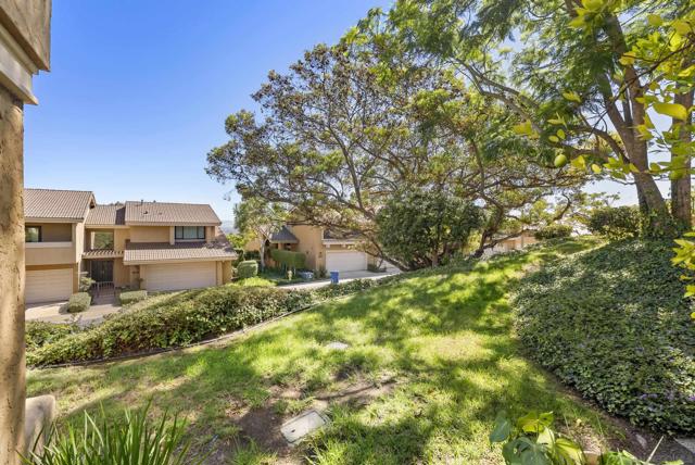 6489 Caminito Catalan, La Jolla CA: https://media.crmls.org/mediaz/1ee8d242-0208-4970-b7b7-b71f7cbccb90.jpg