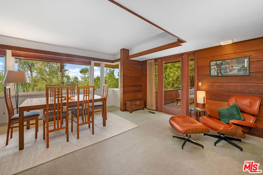 1915 Country Club Drive