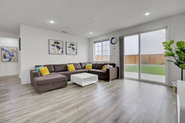 5938 Lenin Priego Street, Tracy CA: https://media.crmls.org/mediaz/1ee94e6a-aae8-4be6-bf29-6814d6ccfbca.jpg