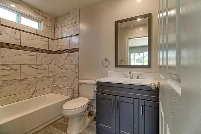 159 S Hayes Avenue, Oxnard CA: https://media.crmls.org/mediaz/1ee9990a-d71f-4e59-a685-4aa7afd88f11.jpg