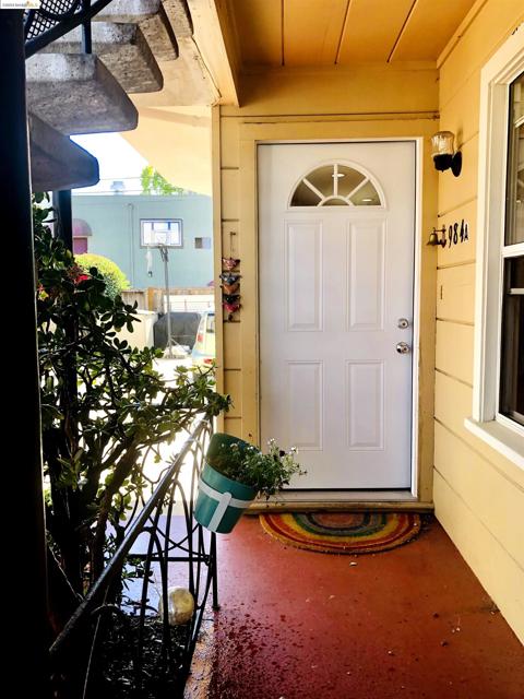 Image 6 of 46 For 986 Kains Ave