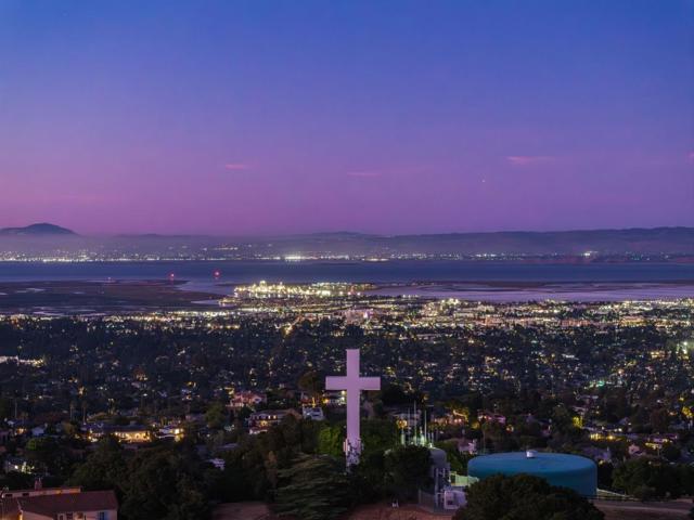 0 California Way, Redwood City CA: https://media.crmls.org/mediaz/1eed0549-3389-4866-aa5a-4416479d68e9.jpg