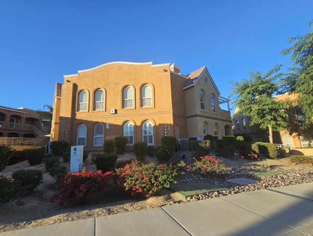 45245 Seeley Drive, La Quinta CA: https://media.crmls.org/mediaz/1eed12c0-eb2f-4de7-a701-efe638570116.jpg