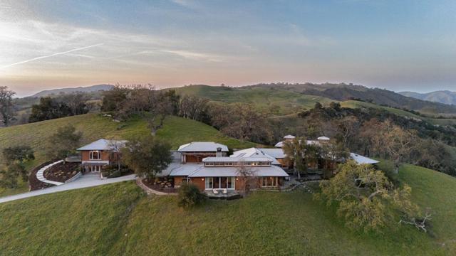 18 Touche, Carmel CA: https://media.crmls.org/mediaz/1eed7d49-b6a2-4d0f-b297-54ac23239928.jpg