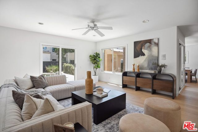 314 22nd Street, Santa Monica CA: https://media.crmls.org/mediaz/1eedbe13-b1b0-44b3-bead-1d3914c40b07.jpg