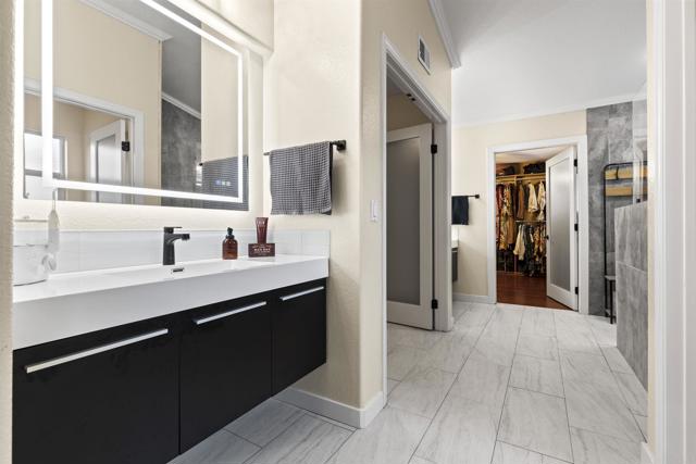 1209 Morgan Hill Drive, Chula Vista CA: https://media.crmls.org/mediaz/1eee4077-d8be-42dc-aa5c-c6edc2d754f4.jpg