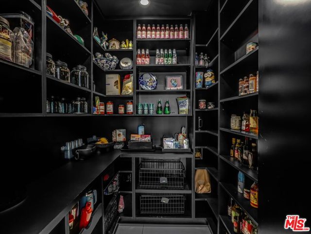 Image 3 of 28 For 537 Alta Vista Boulevard