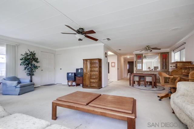 14215 Pecan Park Ln, El Cajon CA: https://media.crmls.org/mediaz/1eef435e-c959-448b-9942-bbc8883252ac.jpg