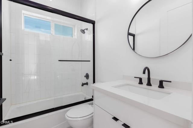 Detail Gallery Image 8 of 11 For 4177 S Normandie Ave, Los Angeles,  CA 90037 - 4 Beds | 4 Baths