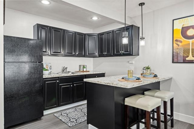 115 12th Avenue, San Mateo CA: https://media.crmls.org/mediaz/1ef1448f-bbbc-475d-9e35-b42ea437f3f4.jpg