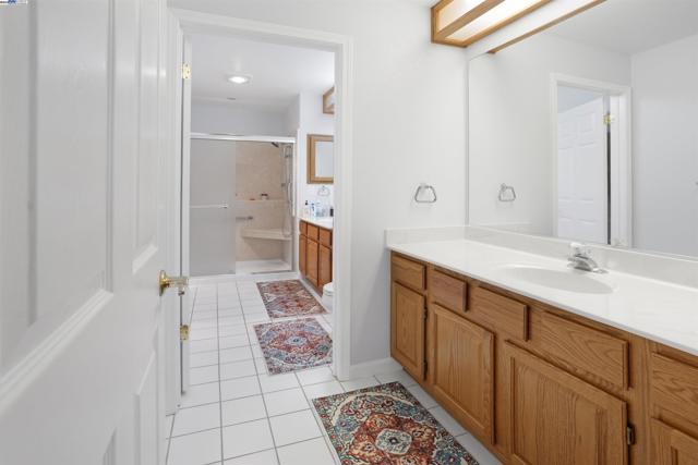 16935 Sugar Pine Dr, Morgan Hill CA: https://media.crmls.org/mediaz/1ef1bc00-af98-49c9-b247-edbc5f8dc0db.jpg