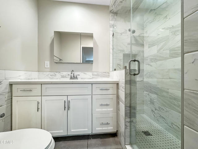 Detail Gallery Image 13 of 15 For 621 N Los Robles Ave, Pasadena,  CA 91101 - 2 Beds | 2 Baths