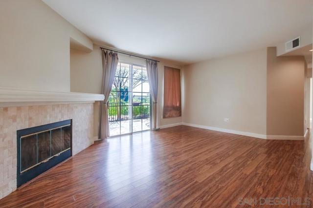 12079 Tivoli Park Row, San Diego CA: https://media.crmls.org/mediaz/1ef3a565-4b81-4769-9caf-9b42f231c0cb.jpg
