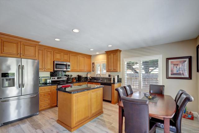 Detail Gallery Image 4 of 36 For 108 Blue Ash Ct, Encinitas,  CA 92024 - 3 Beds | 2 Baths