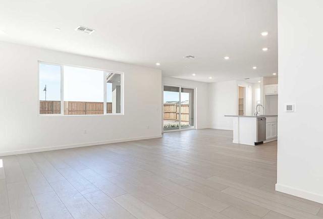 3088 Benetti Street, Lathrop CA: https://media.crmls.org/mediaz/1ef4aea3-30a3-49d1-900c-d94ea89a2de8.jpg