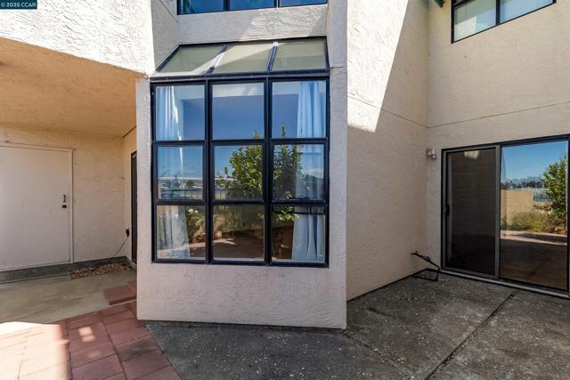 171 Nantucket Ln, Vallejo CA: https://media.crmls.org/mediaz/1ef4c5c9-8790-4356-9269-d1f969570e4b.jpg
