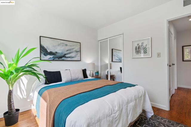 2309 Potrero Ct, Pinole CA: https://media.crmls.org/mediaz/1ef4dfdf-d3af-4923-9942-a5b54bbda7e0.jpg
