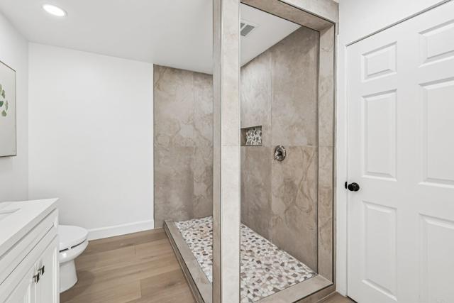 Detail Gallery Image 24 of 35 For 8979 Knaul Ct, San Diego,  CA 92129 - 5 Beds | 5/1 Baths