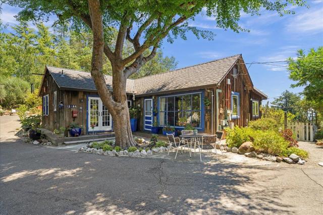 22196 Summit Road, Los Gatos CA: https://media.crmls.org/mediaz/1ef52f79-b919-47b7-b643-d8564ad47b3d.jpg