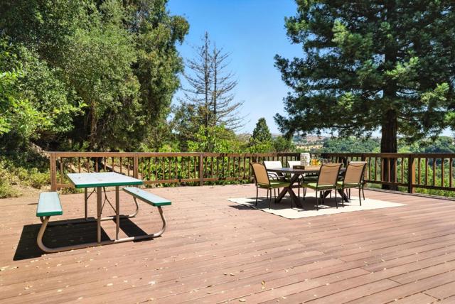 5529 Feather Court, Castro Valley CA: https://media.crmls.org/mediaz/1ef5acaa-9b2e-487a-9f9f-b37d9b4c8cae.jpg