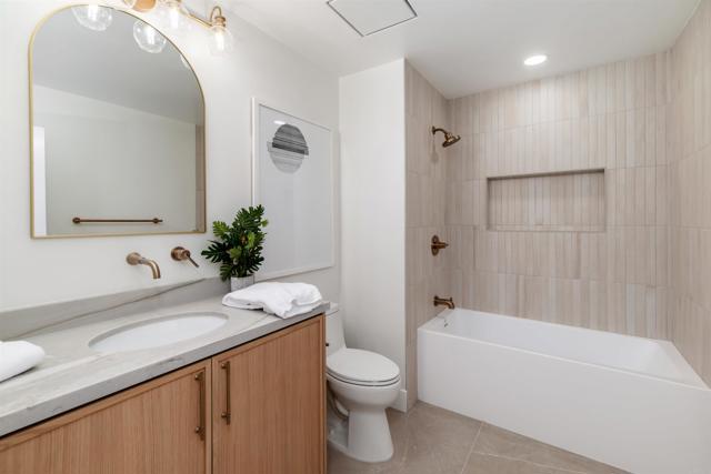 Detail Gallery Image 30 of 47 For 2568 Abedul St, Carlsbad,  CA 92009 - 4 Beds | 3/1 Baths